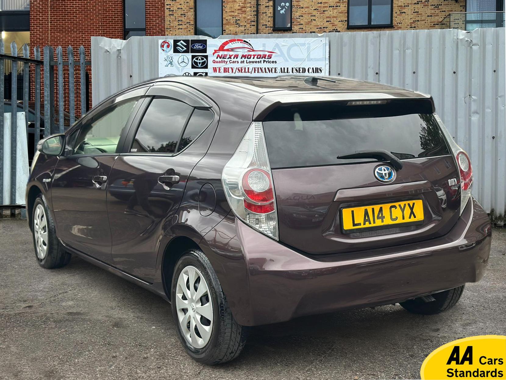 Toyota Yaris 1.5 VVT-h Icon Hatchback 5dr Petrol Hybrid E-CVT Euro 6 (101 ps)