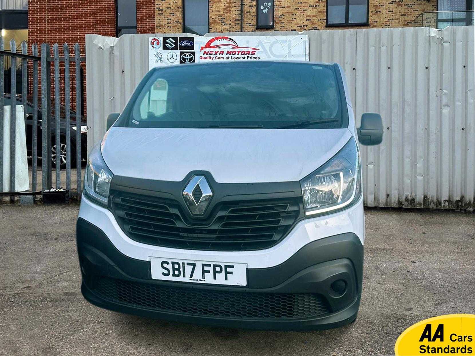 Renault Trafic 1.6 dCi 29 Business Panel Van 5dr Diesel Manual LWB Standard Roof Euro 6 (120 ps)