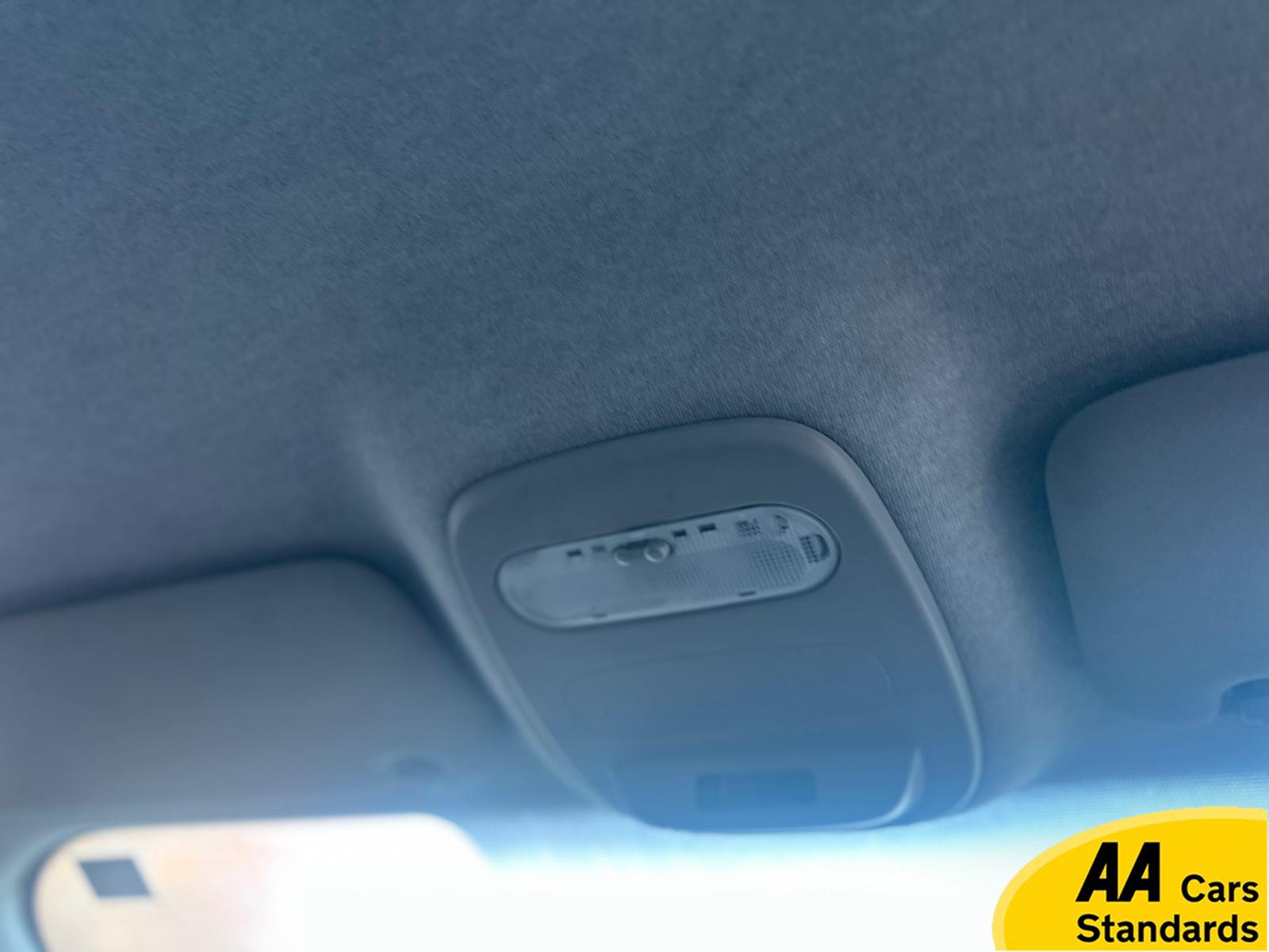 Renault Trafic 1.6 dCi 29 Business Panel Van 5dr Diesel Manual LWB Standard Roof Euro 6 (120 ps)