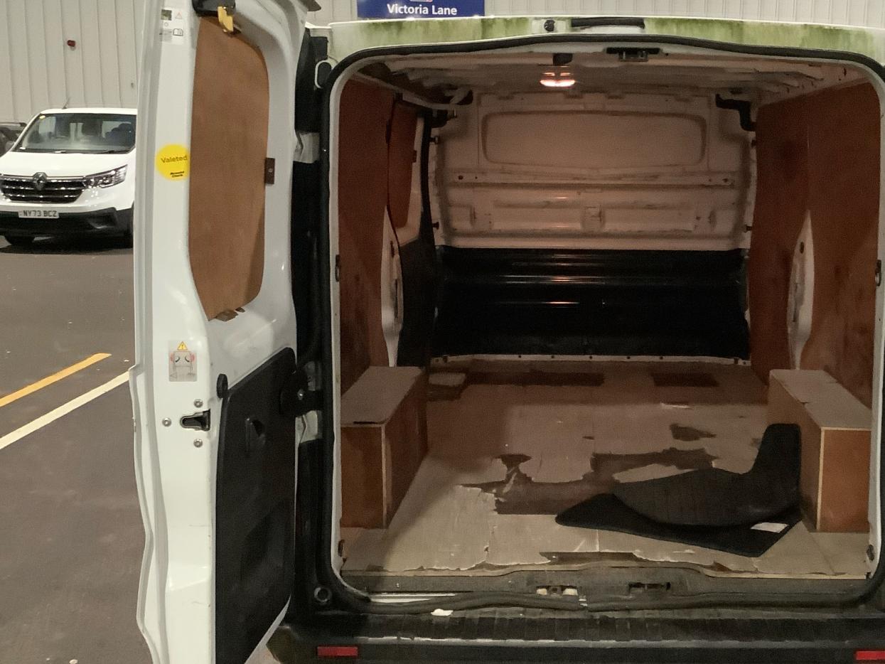 Renault Trafic 1.6 dCi 29 Business Panel Van 5dr Diesel Manual LWB Standard Roof Euro 6 (120 ps)