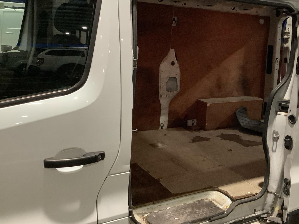 Renault Trafic 1.6 dCi 29 Business Panel Van 5dr Diesel Manual LWB Standard Roof Euro 6 (120 ps)