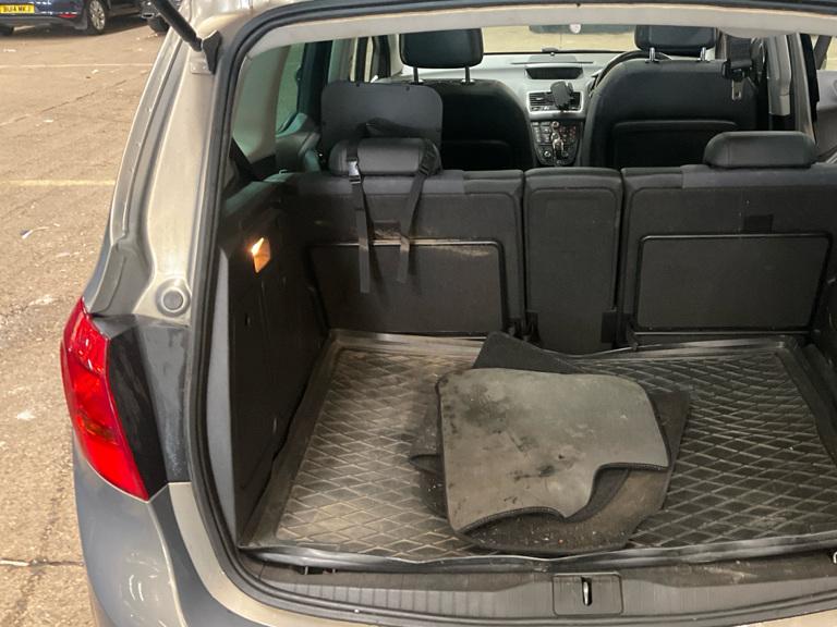 Vauxhall Meriva 1.4i Turbo SE MPV 5dr Petrol Auto Euro 6 (120 ps)