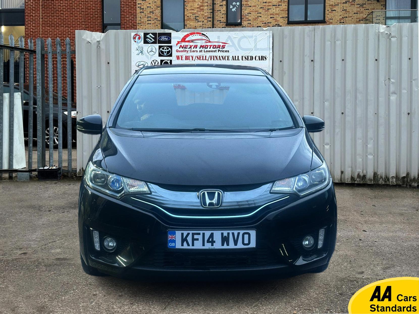 Honda Fit  1.5 i-VTEC ES Plus Hatchback 5dr Petrol CVT Euro 5 (99 ps) 1.5 H IMA 5dr Petrol Hybrid Hatchback (2014 - 2018)