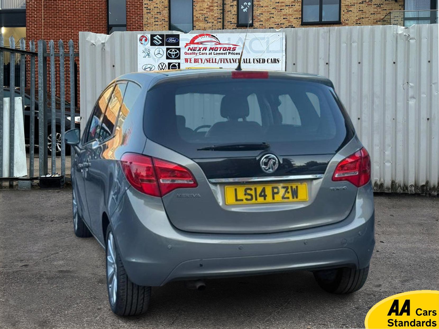 Vauxhall Astra 1.6 16v SRi Hatchback 5dr Petrol Auto Euro 5 (115 ps)