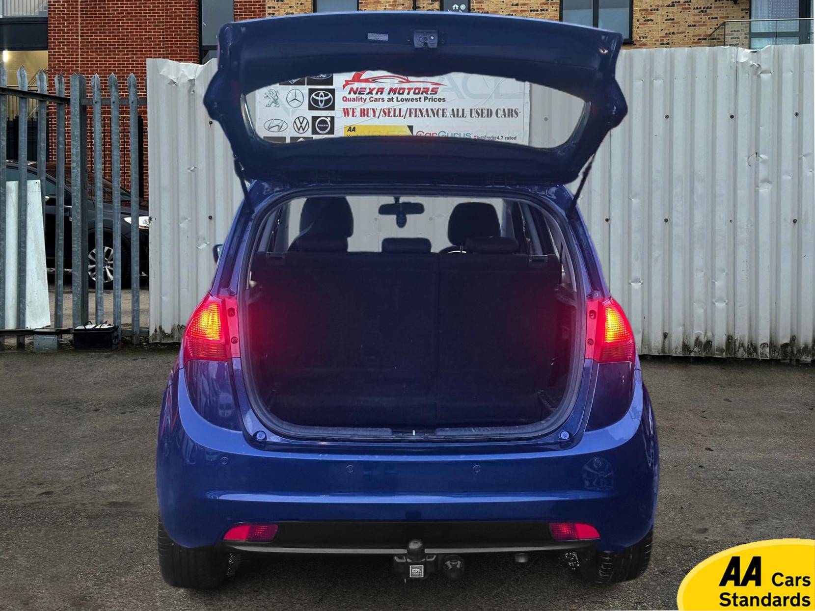 Kia Venga 1.6 2 MPV 5dr Petrol Auto Euro 5 (123 bhp)