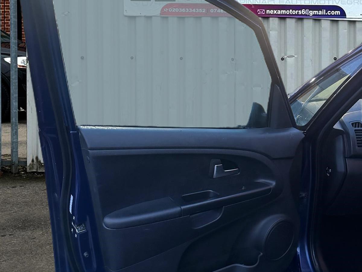 Kia Venga 1.6 2 MPV 5dr Petrol Auto Euro 5 (123 bhp)