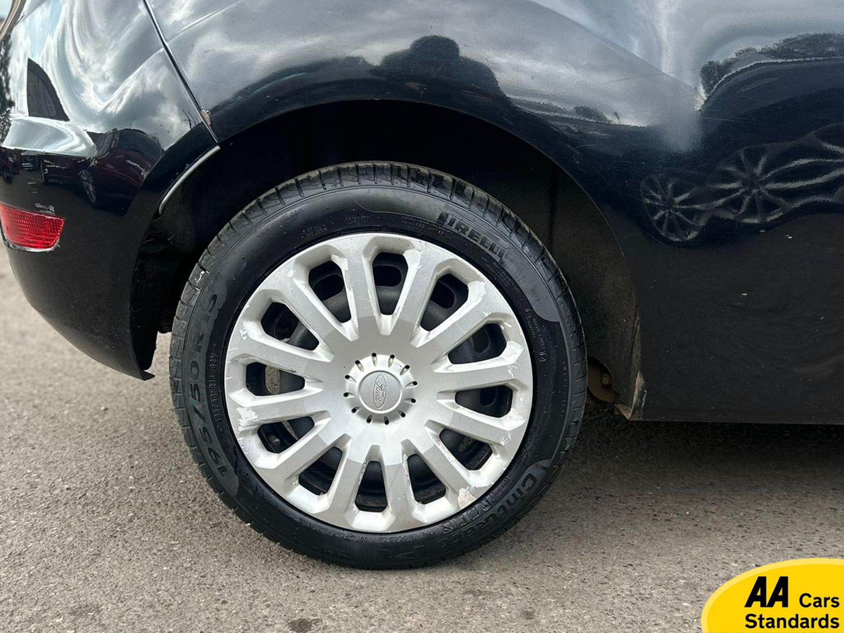 Ford Fiesta 1.25 Edge Hatchback 3dr Petrol Manual (127 g/km, 59 bhp)