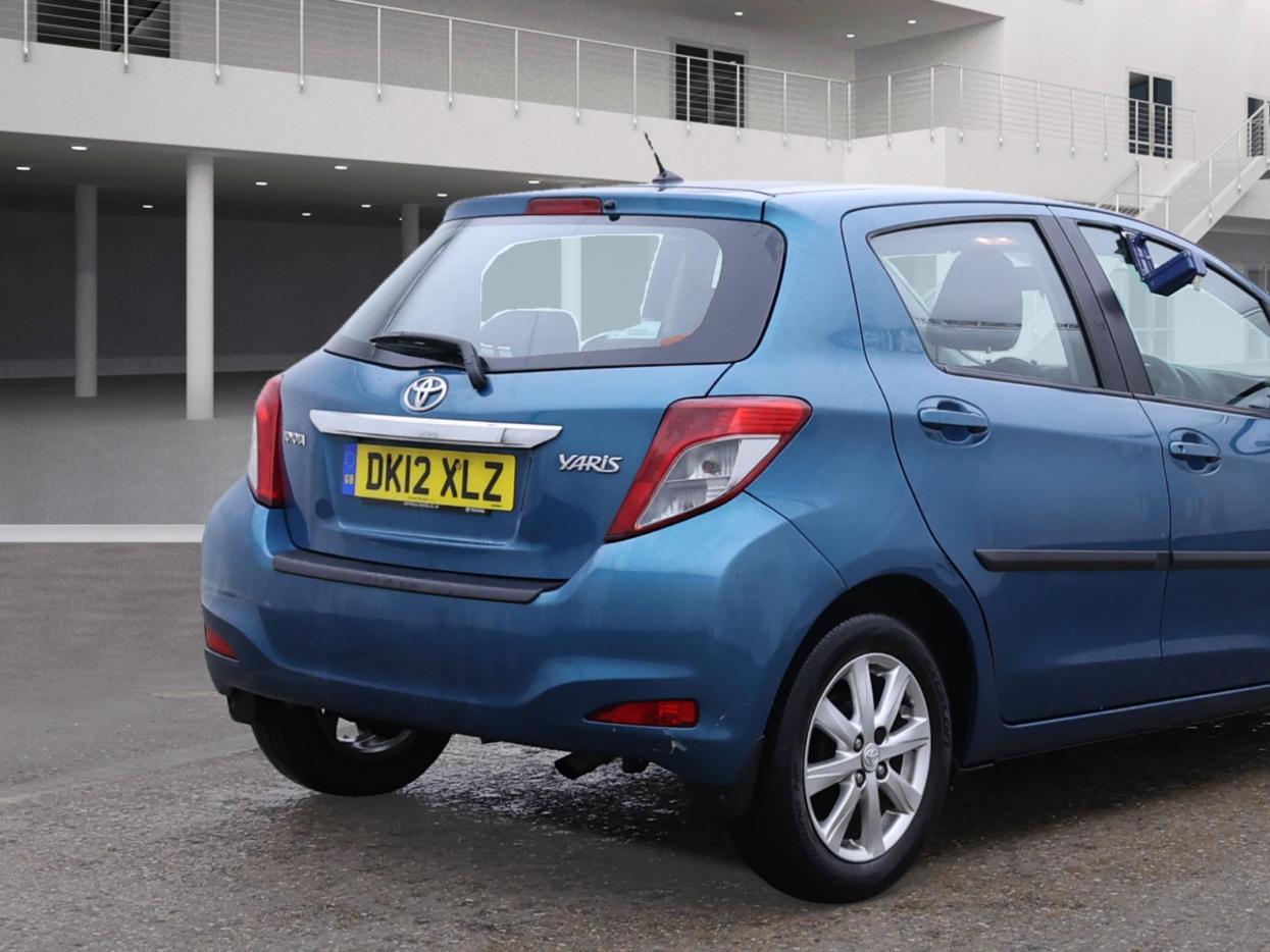 Toyota Yaris 1.33 Dual VVT-i TR Hatchback 5dr Petrol Multidrive S Euro 5 (101 ps)