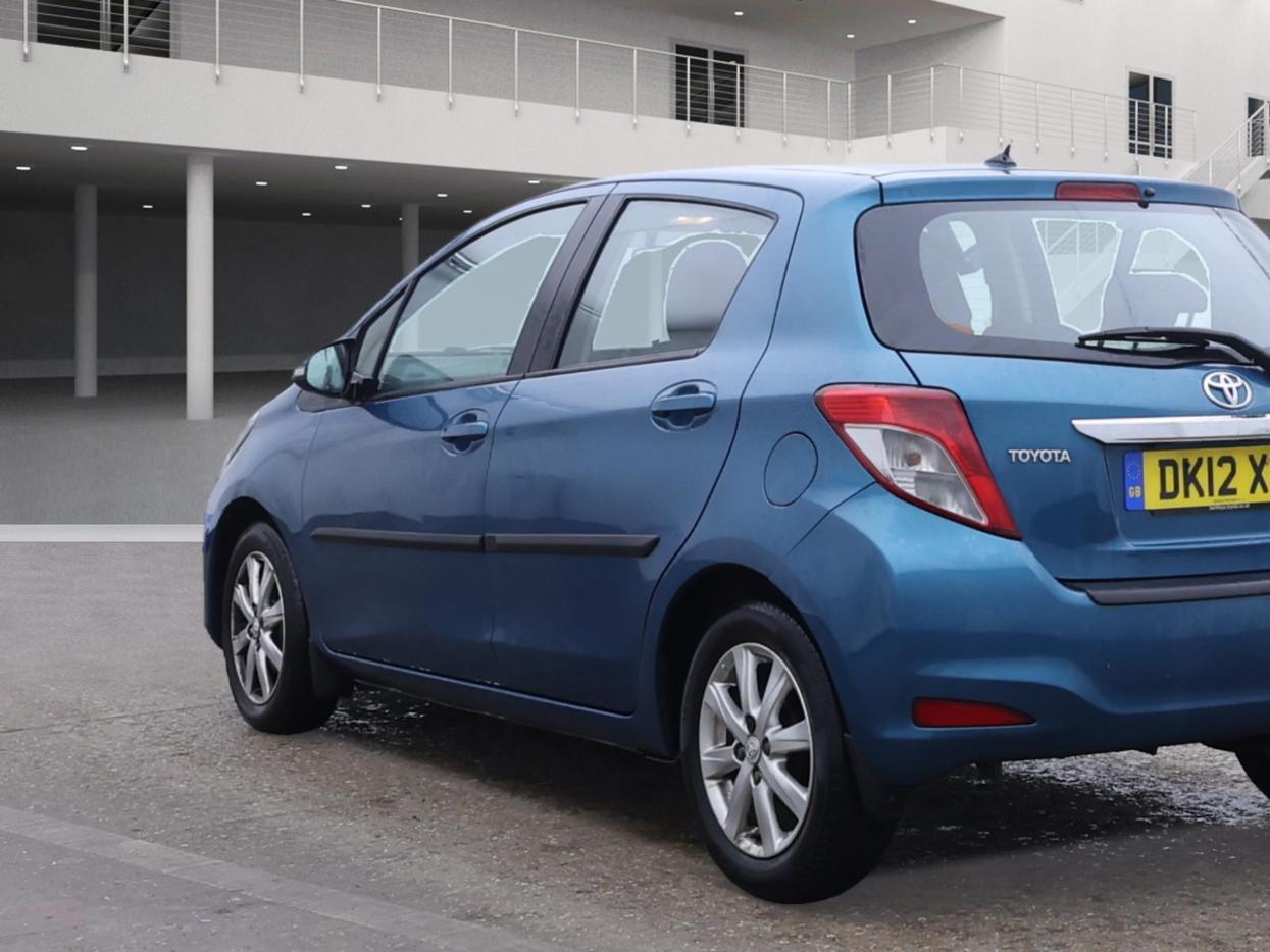 Toyota Yaris 1.33 Dual VVT-i TR Hatchback 5dr Petrol Multidrive S Euro 5 (101 ps)