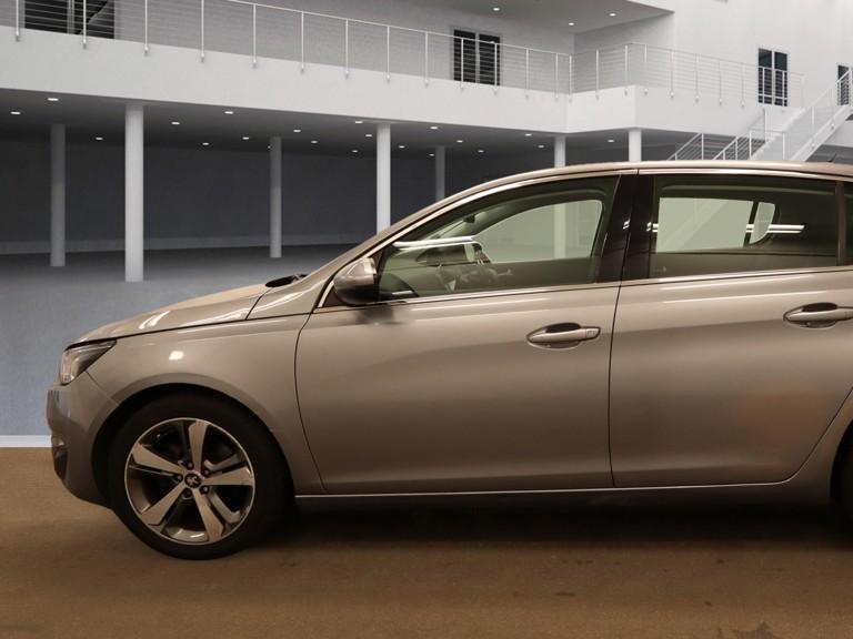 Peugeot 308 1.2 PureTech Allure Hatchback 5dr Petrol Auto Euro 6 (s/s) (130 ps)