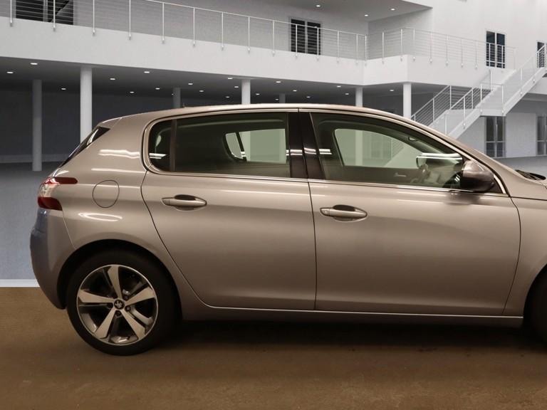 Peugeot 308 1.2 PureTech Allure Hatchback 5dr Petrol Auto Euro 6 (s/s) (130 ps)