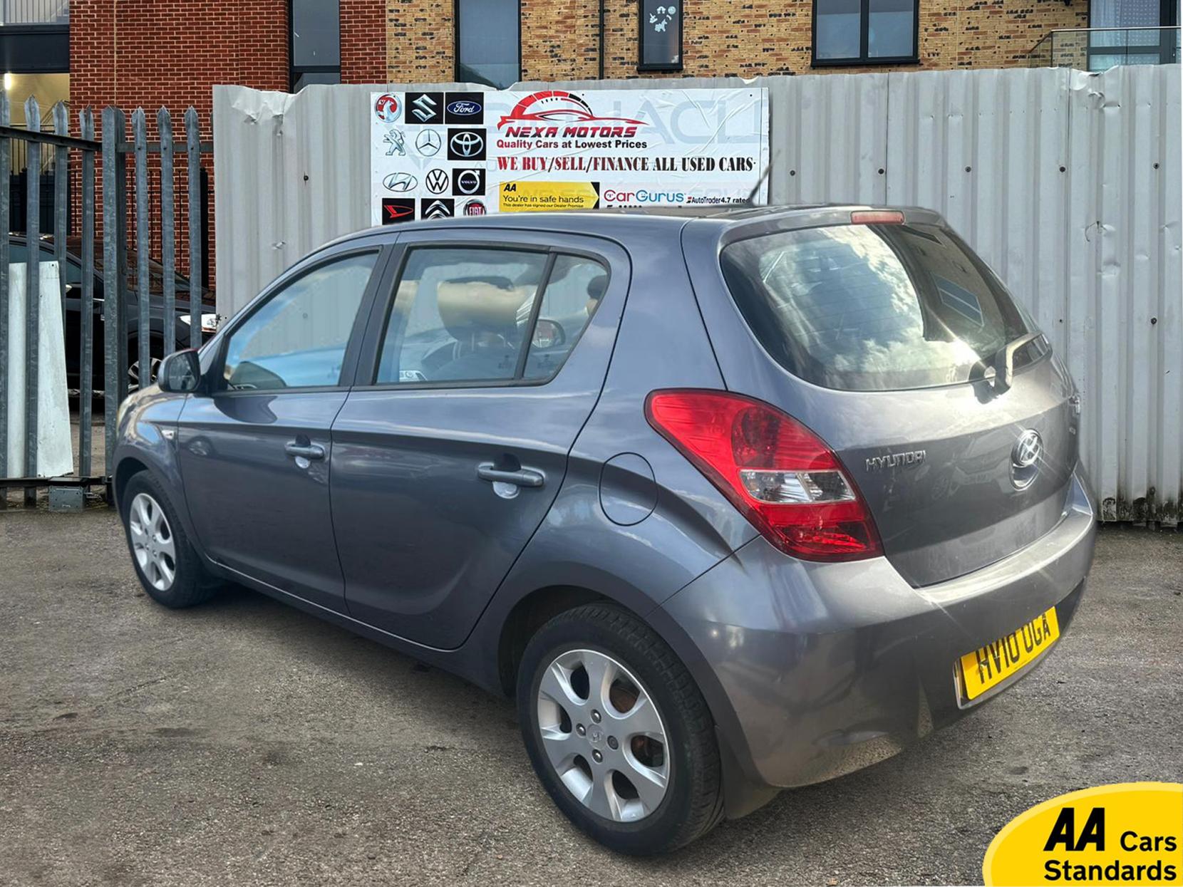 Hyundai i20 1.4 Comfort Hatchback 5dr Petrol Auto Euro 4 (99 bhp)