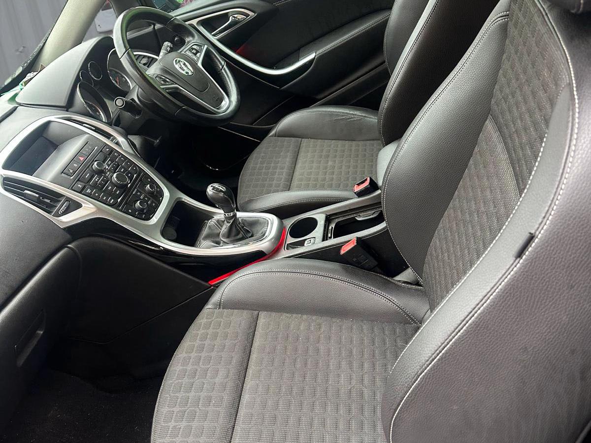 Vauxhall Astra GTC 1.4T SRi Coupe 3dr Petrol Manual Euro 5 (s/s) (140 ps)