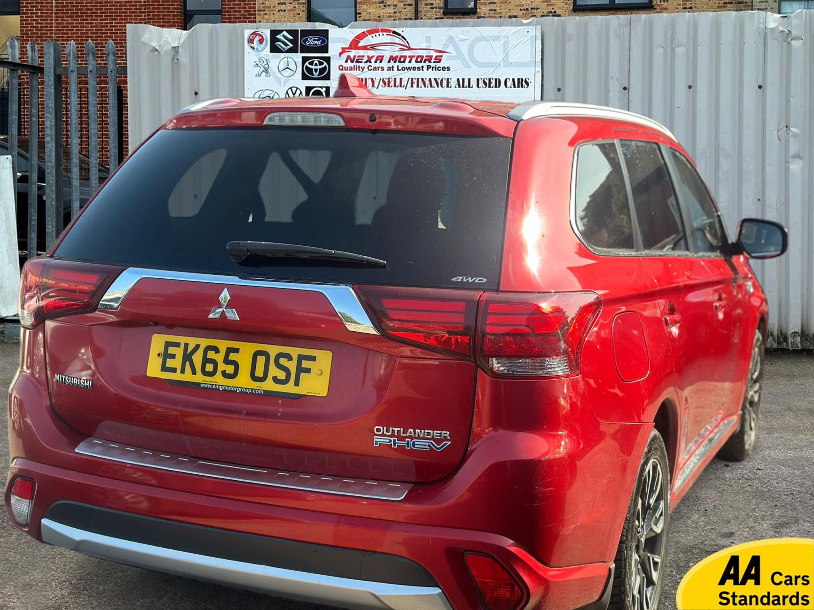Mitsubishi Outlander 2.0h 12kWh GX4h SUV 5dr Petrol Plug-in Hybrid CVT 4WD Euro 6 (s/s) (200 ps)