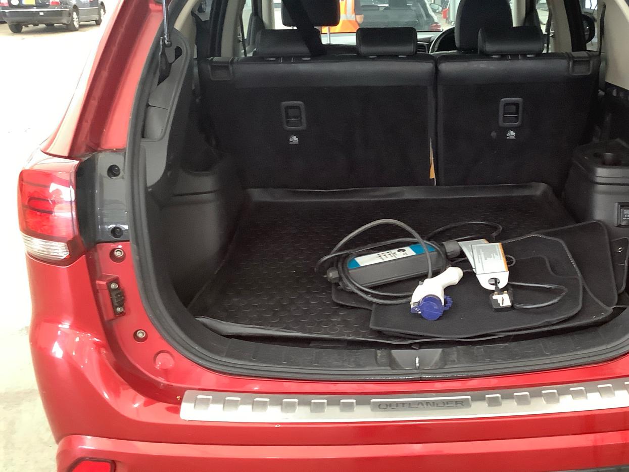 Mitsubishi Outlander 2.0h 12kWh GX4h SUV 5dr Petrol Plug-in Hybrid CVT 4WD Euro 6 (s/s) (200 ps)