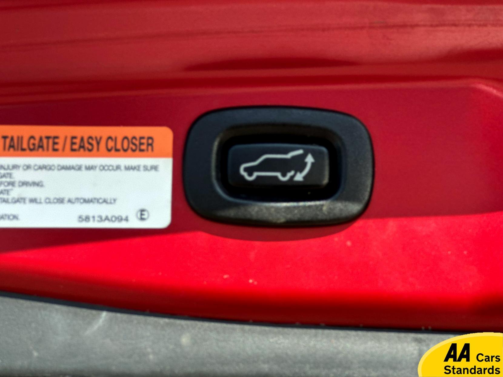 Mitsubishi Outlander 2.0h 12kWh GX4h SUV 5dr Petrol Plug-in Hybrid CVT 4WD Euro 6 (s/s) (200 ps)