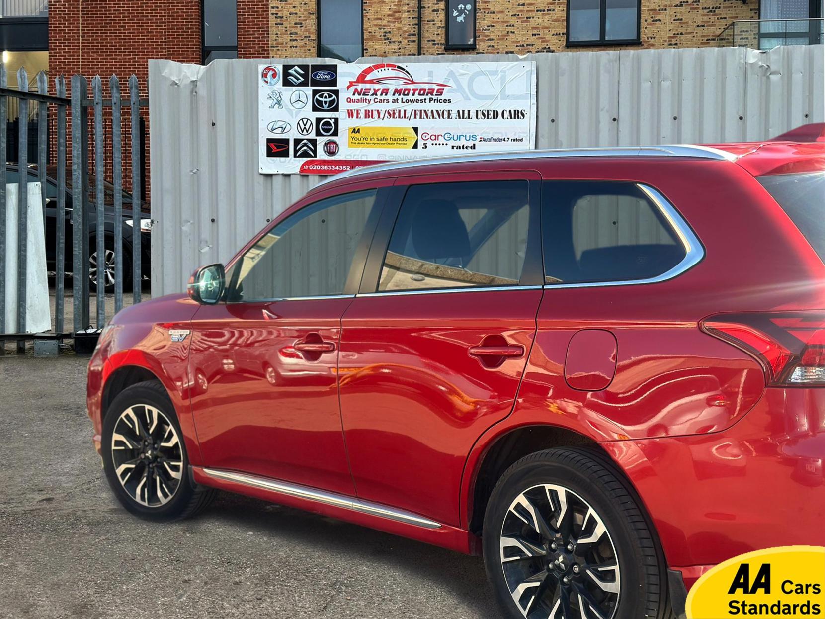 Mitsubishi Outlander 2.0h 12kWh GX4h SUV 5dr Petrol Plug-in Hybrid CVT 4WD Euro 6 (s/s) (200 ps)