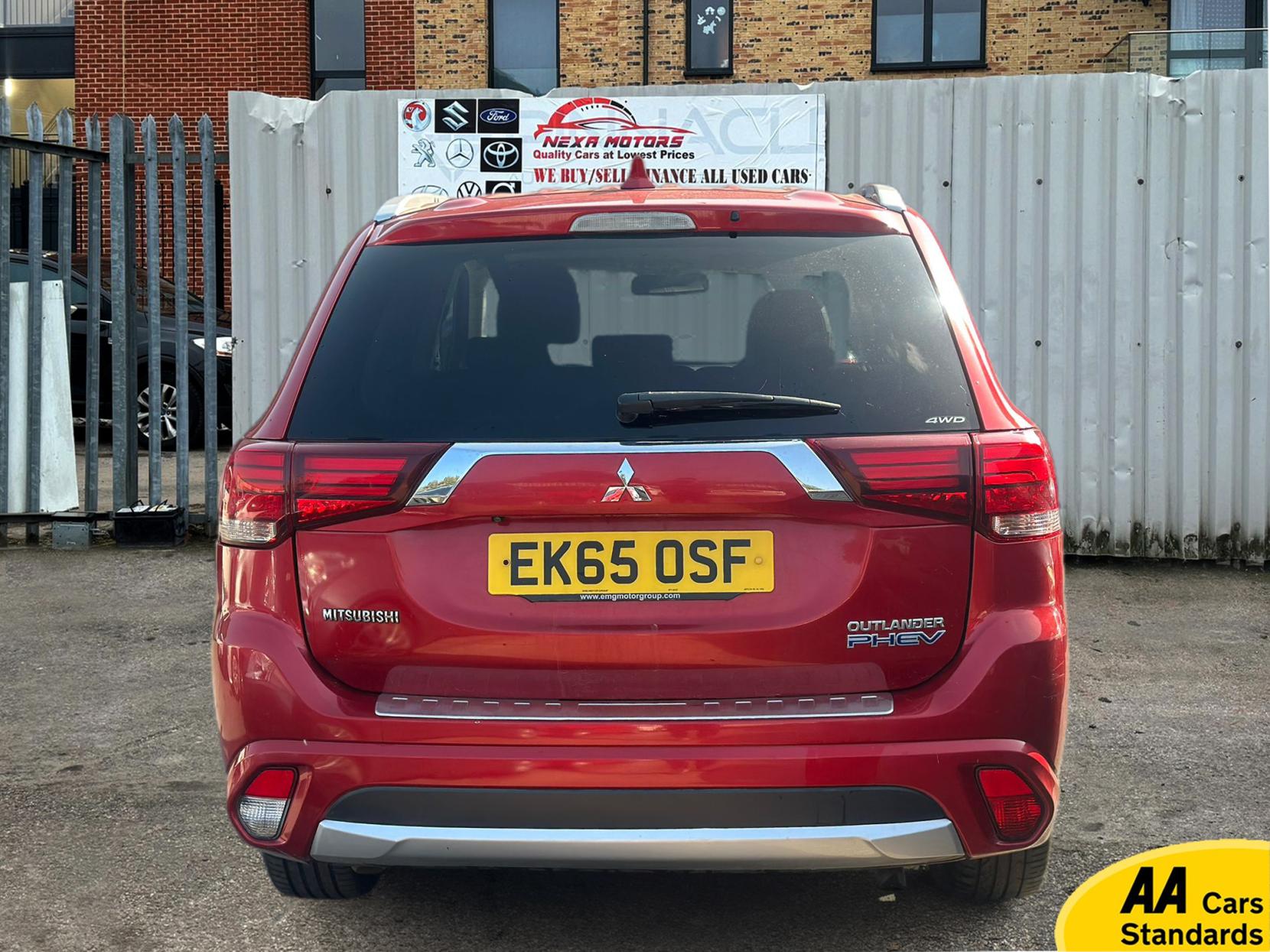Mitsubishi Outlander 2.0h 12kWh GX4h SUV 5dr Petrol Plug-in Hybrid CVT 4WD Euro 6 (s/s) (200 ps)
