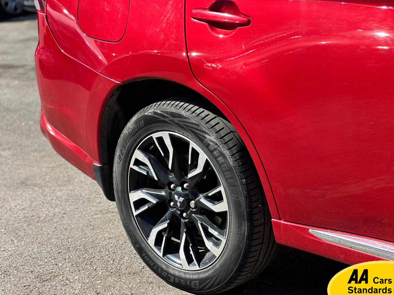 Mitsubishi Outlander 2.0h 12kWh GX4h SUV 5dr Petrol Plug-in Hybrid CVT 4WD Euro 6 (s/s) (200 ps)