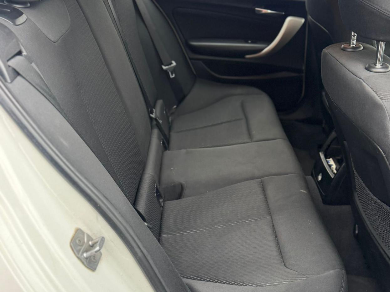 BMW 1 Series 1.5 118i SE Hatchback 5dr Petrol Auto Euro 6 (s/s) (136 ps)