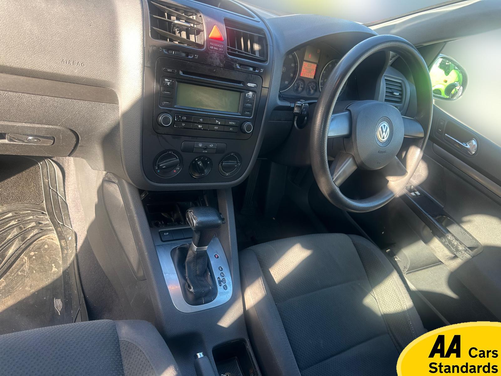 Volkswagen Golf 1.6 FSI SE Hatchback 5dr Petrol Automatic (178 g/km, 113 bhp)