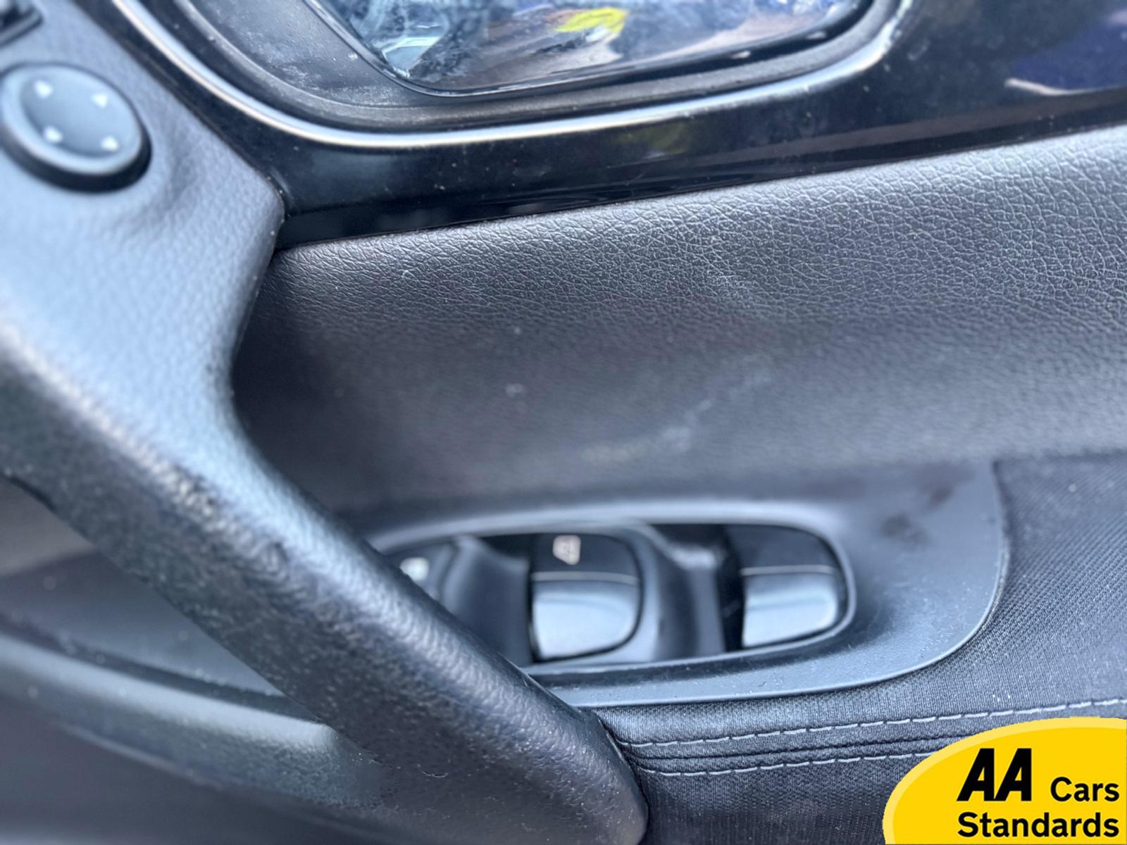 Nissan Qashqai 1.2 DIG-T Acenta SUV 5dr Petrol Manual 2WD Euro 6 (s/s) (115 ps)