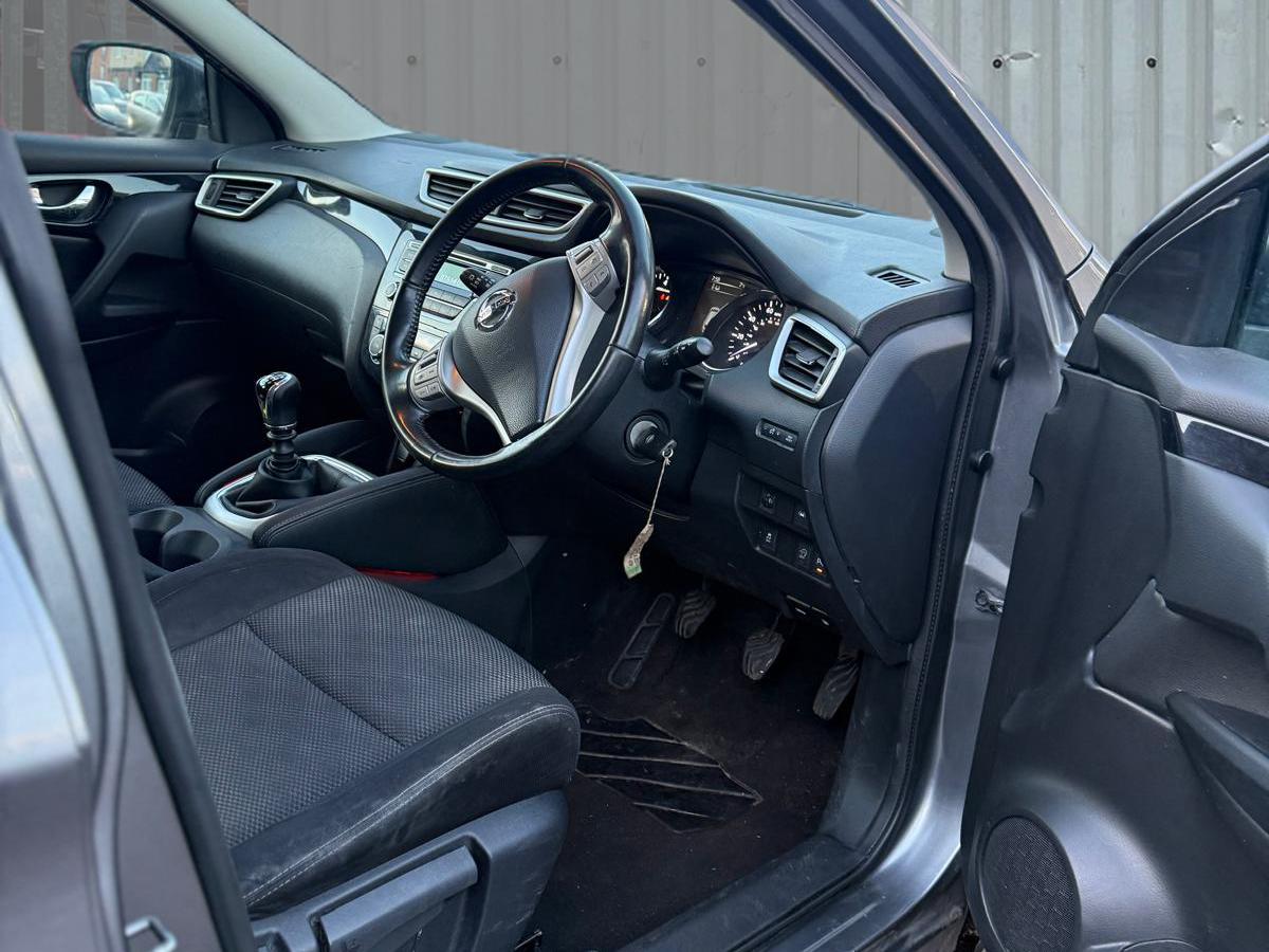 Nissan Qashqai 1.2 DIG-T Acenta SUV 5dr Petrol Manual 2WD Euro 6 (s/s) (115 ps)