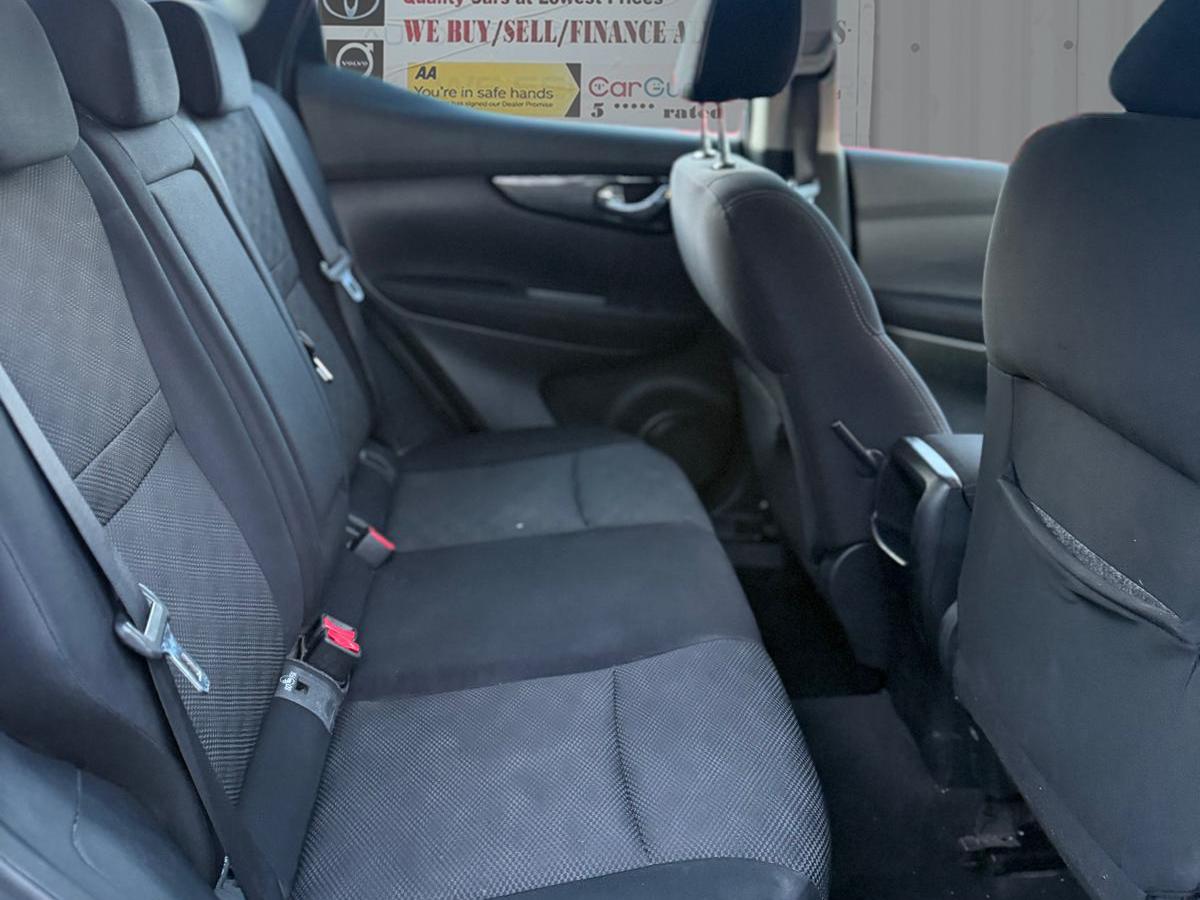 Nissan Qashqai 1.2 DIG-T Acenta SUV 5dr Petrol Manual 2WD Euro 6 (s/s) (115 ps)