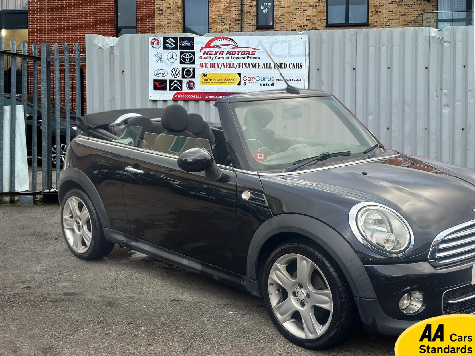 MINI Convertible 2.0 Cooper D Convertible 2dr Diesel Auto Euro 5 (112 ps)