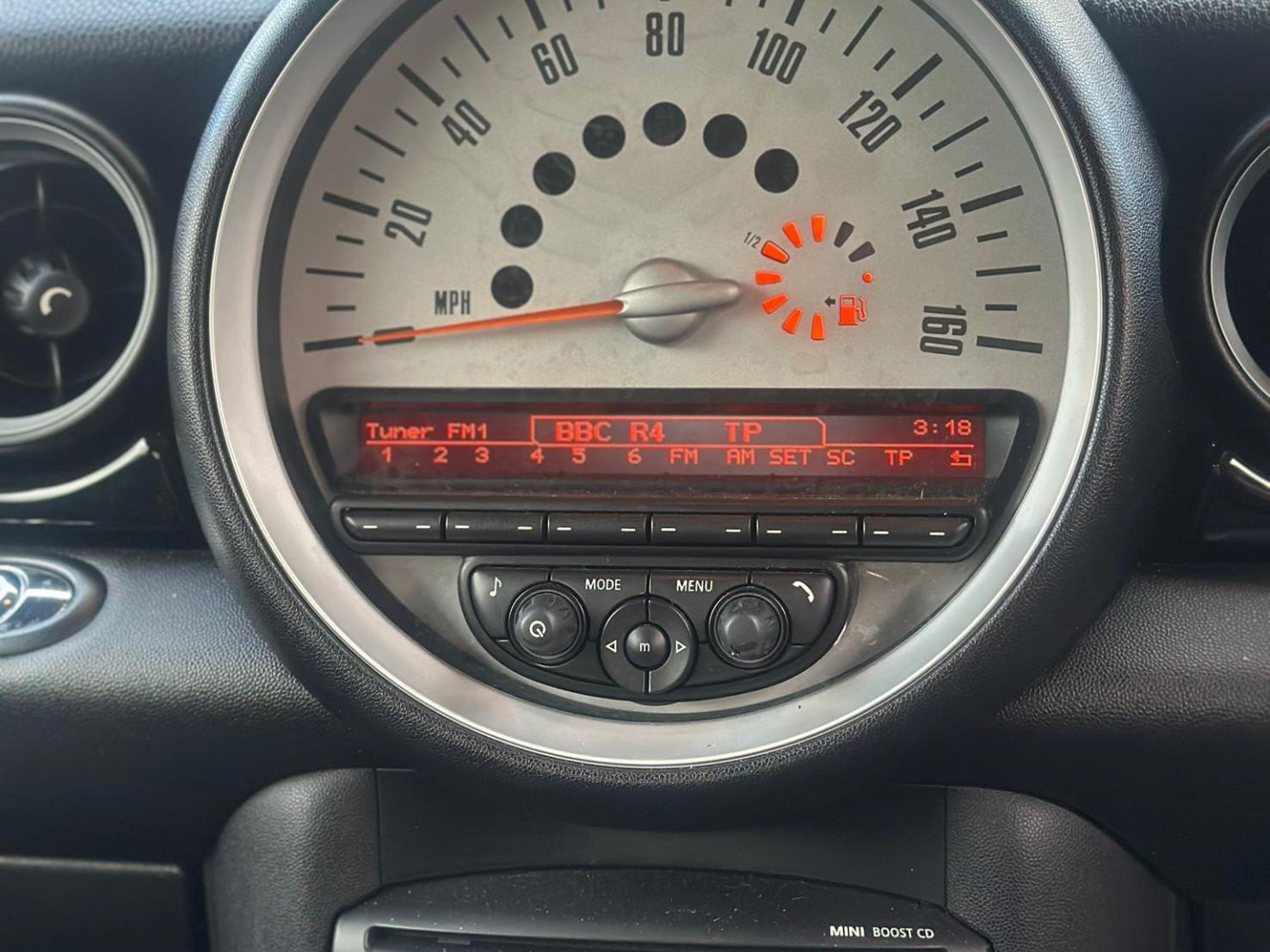 MINI Convertible 2.0 Cooper D Convertible 2dr Diesel Auto Euro 5 (112 ps)
