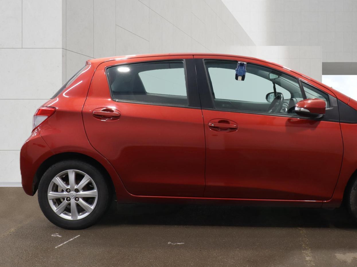 Toyota Yaris 1.33 Dual VVT-i TR Hatchback 5dr Petrol Manual Euro 5 (101 ps)