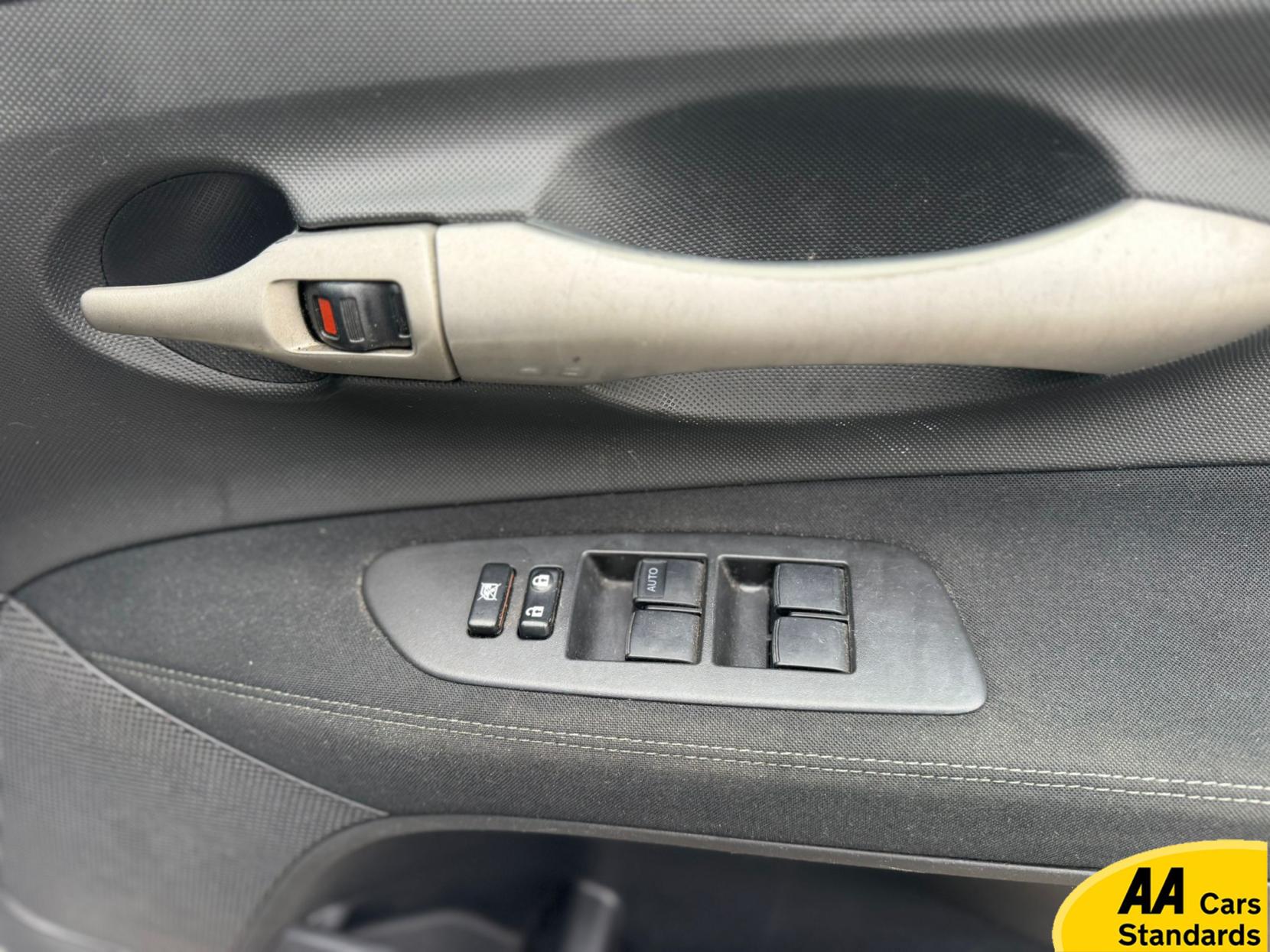 Toyota Auris 1.6 TR Hatchback 5dr Petrol Multimode (146 g/km, 124 bhp)