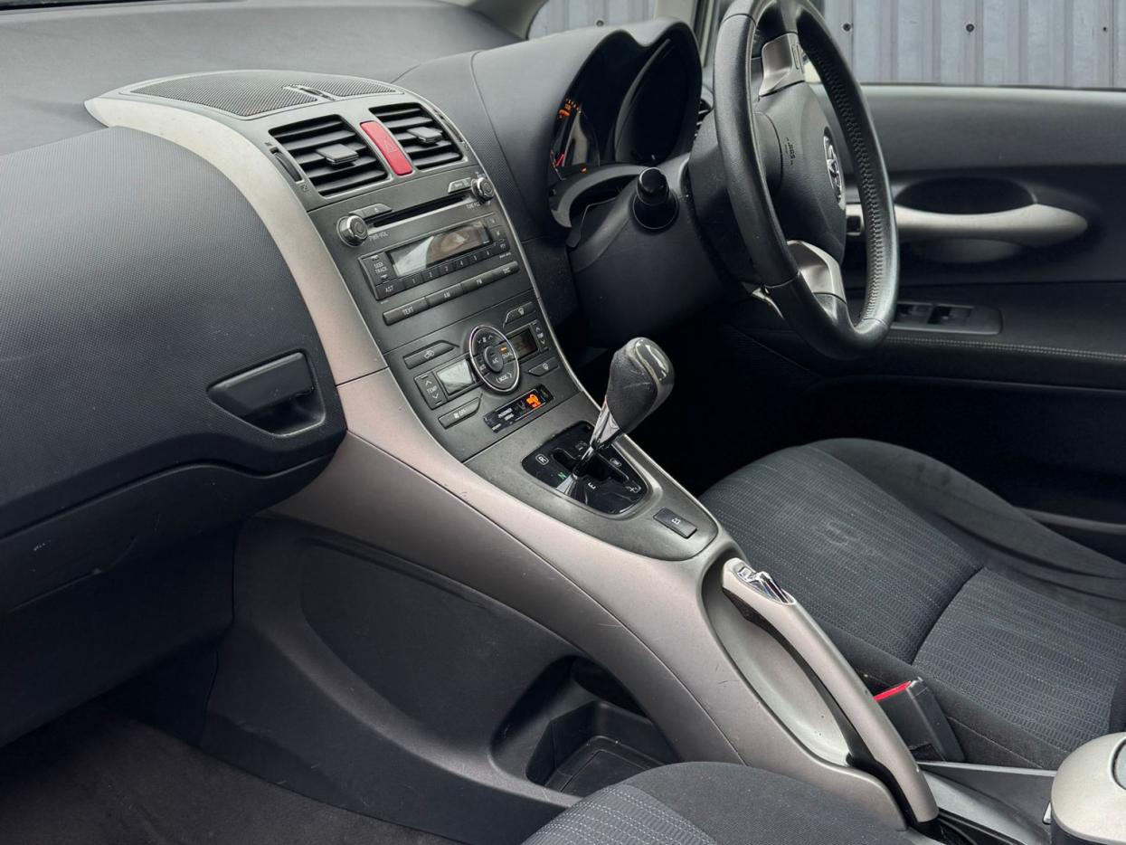 Toyota Auris 1.6 TR Hatchback 5dr Petrol Multimode (146 g/km, 124 bhp)