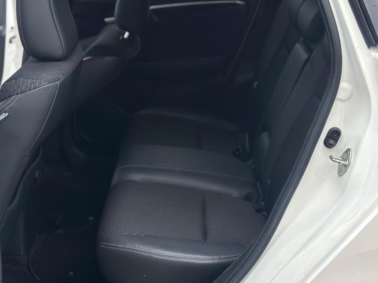 Honda Jazz  1.5 i-VTEC ES Plus Hatchback 5dr Petrol CVT Euro 5 (99 ps)