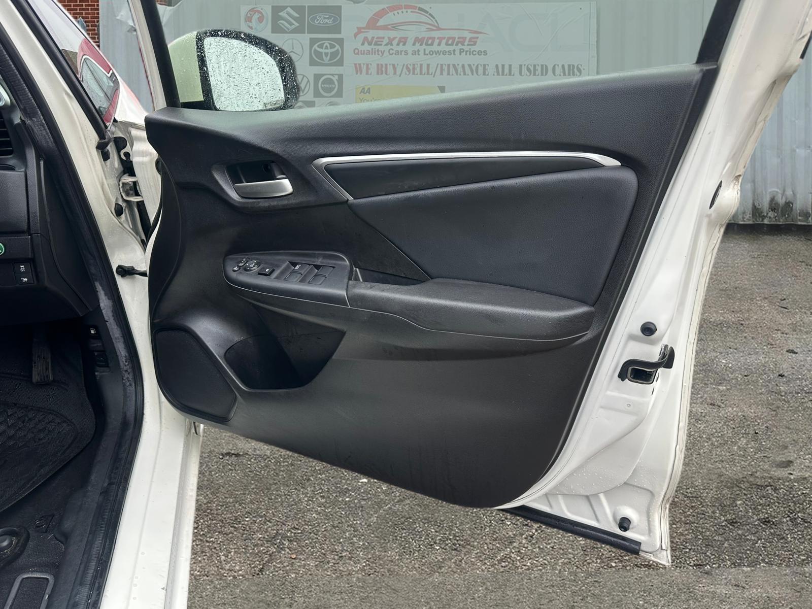 Honda Jazz  1.5 i-VTEC ES Plus Hatchback 5dr Petrol CVT Euro 5 (99 ps)