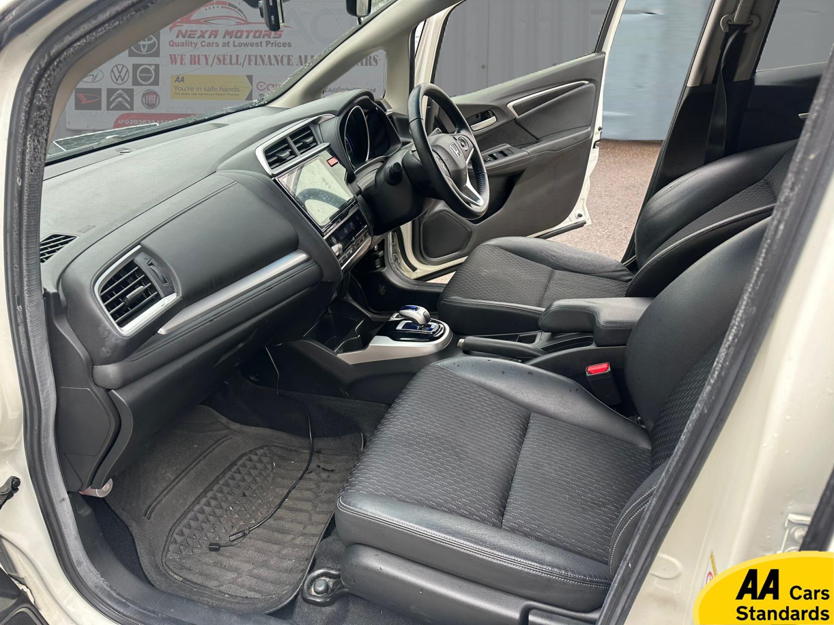 Honda Jazz  1.5 i-VTEC ES Plus Hatchback 5dr Petrol CVT Euro 5 (99 ps)