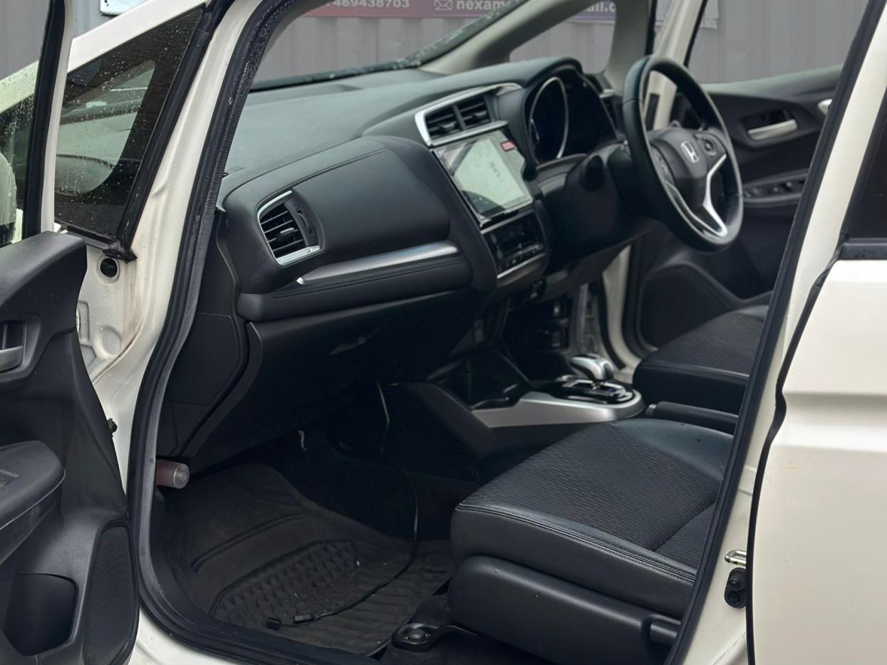 Honda Jazz  1.5 i-VTEC ES Plus Hatchback 5dr Petrol CVT Euro 5 (99 ps)