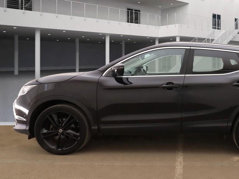 Nissan Qashqai 1.2 DIG-T Tekna SUV 5dr Petrol XTRON 2WD Euro 6 (s/s) (115 ps)