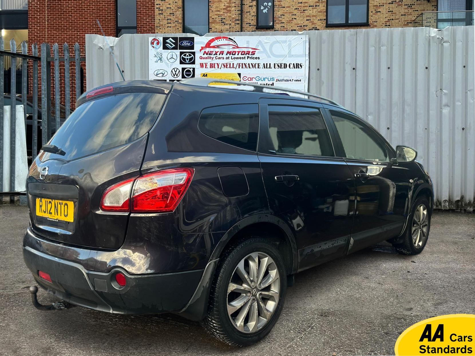 Nissan Qashqai+2 2.0 Tekna SUV 5dr Petrol CVT 4WD Euro 5 (140 ps)