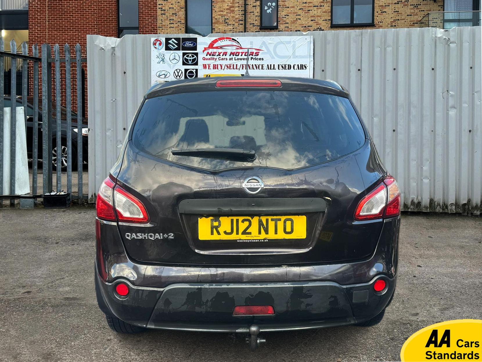 Nissan Qashqai+2 2.0 Tekna SUV 5dr Petrol CVT 4WD Euro 5 (140 ps)