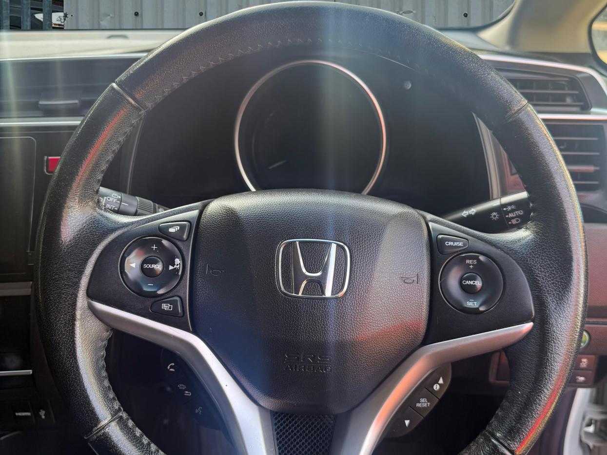 Honda Jazz  1.5 i-VTEC ES Plus Hatchback 5dr Petrol CVT Euro 5 (99 ps)