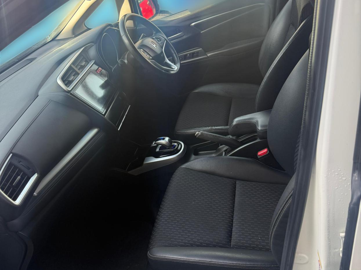 Honda Jazz  1.5 i-VTEC ES Plus Hatchback 5dr Petrol CVT Euro 5 (99 ps)