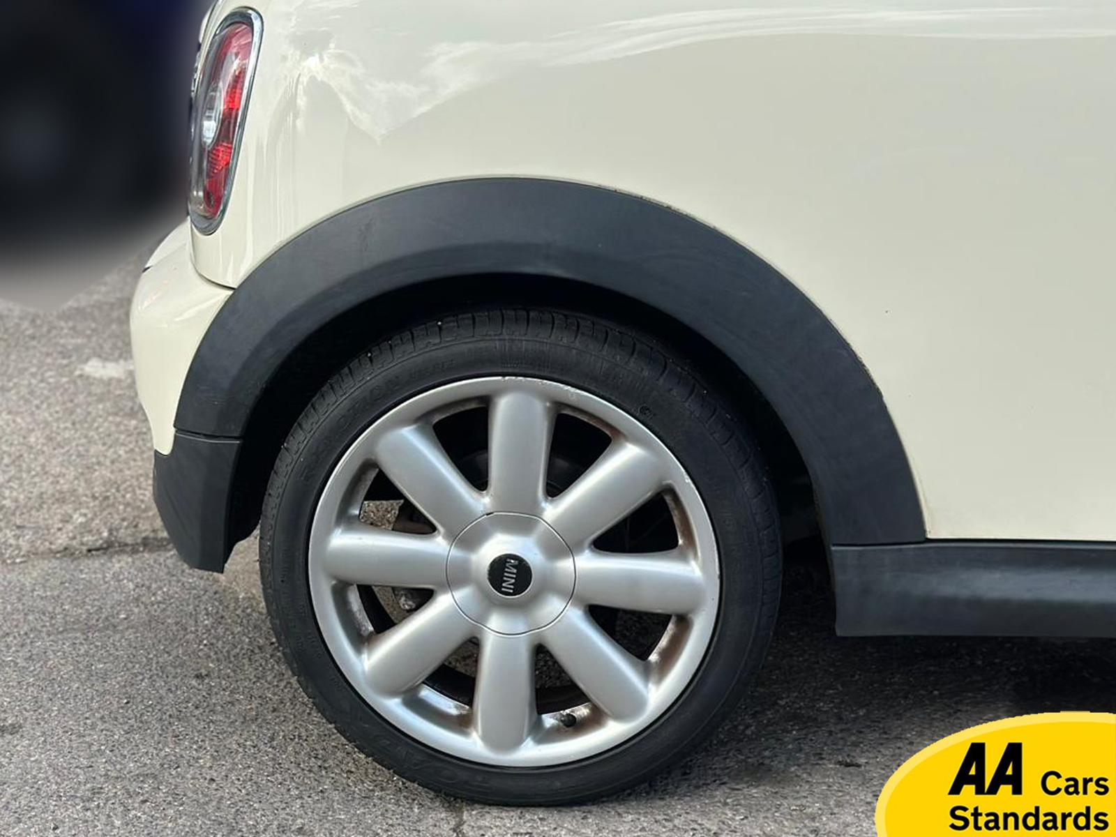 MINI Hatch 1.6 Cooper S Hatchback 3dr Petrol Steptronic Euro 5 (184 ps)