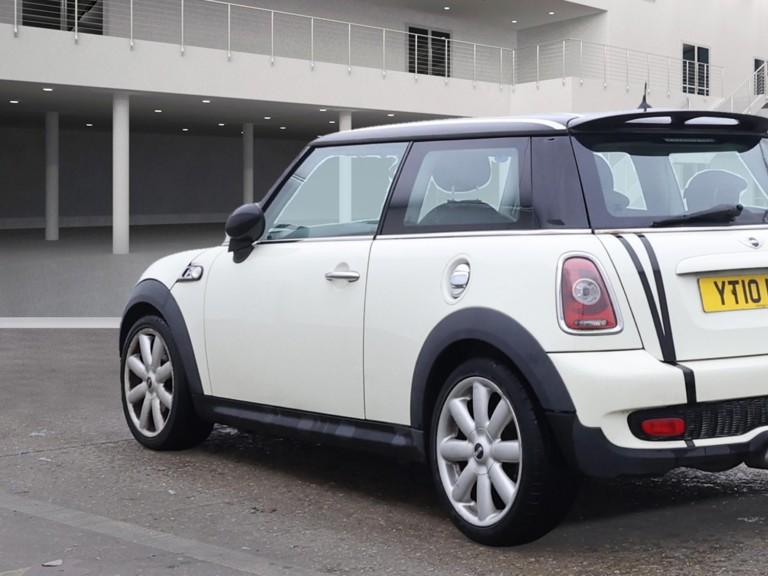 MINI Hatch 1.6 Cooper S Hatchback 3dr Petrol Steptronic Euro 5 (184 ps)