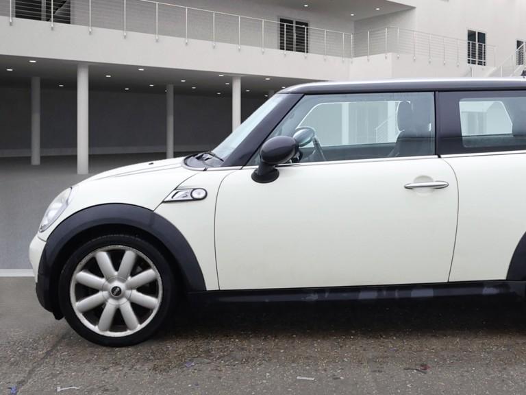 MINI Hatch 1.6 Cooper S Hatchback 3dr Petrol Steptronic Euro 5 (184 ps)