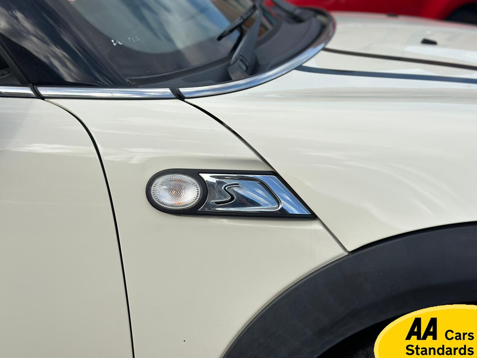 MINI Hatch 1.6 Cooper S Hatchback 3dr Petrol Steptronic Euro 5 (184 ps)