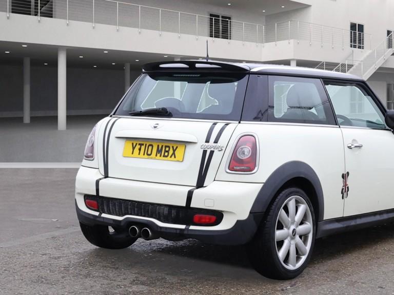 MINI Hatch 1.6 Cooper S Hatchback 3dr Petrol Steptronic Euro 5 (184 ps)
