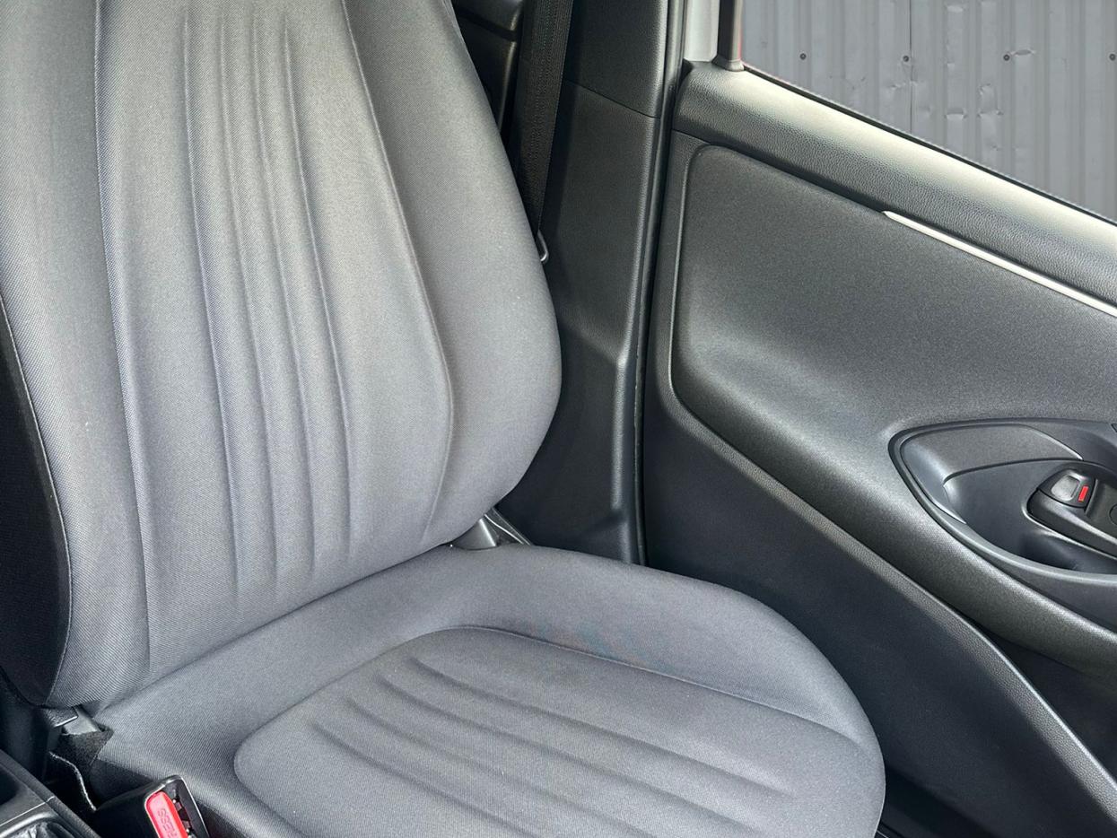 Toyota Yaris 1.5 VVT-h Active Hatchback 5dr Petrol Hybrid E-CVT Euro 6 (s/s) (100 ps)