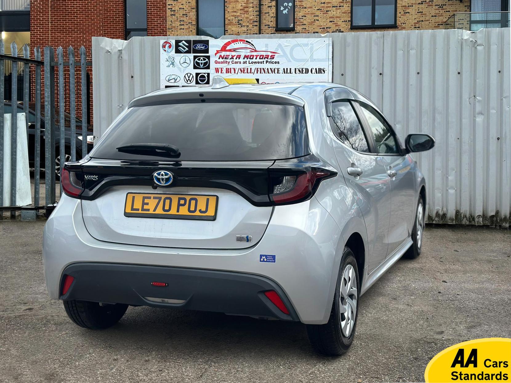 Toyota Yaris 1.5 VVT-h Active Hatchback 5dr Petrol Hybrid E-CVT Euro 6 (s/s) (100 ps)