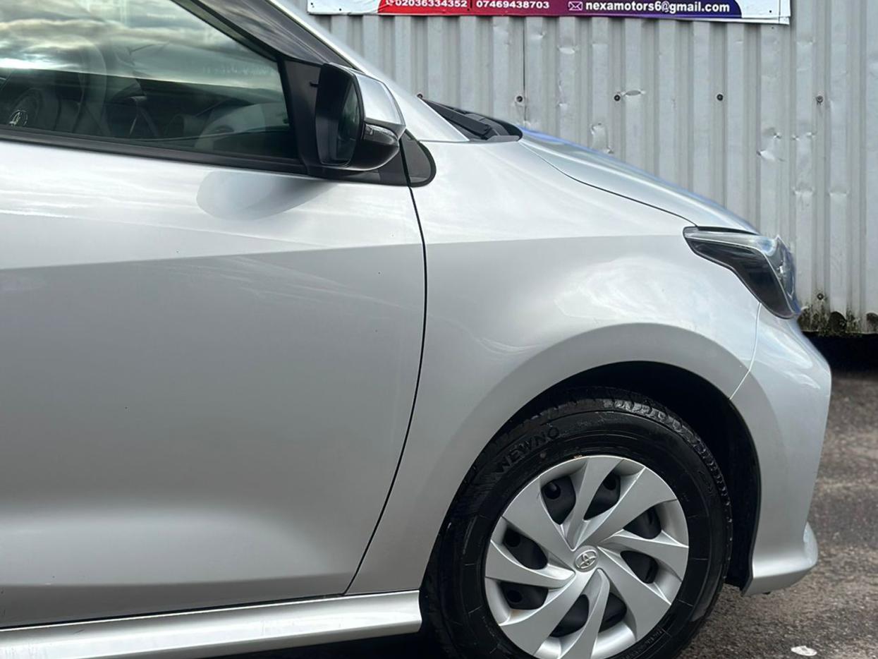 Toyota Yaris 1.5 VVT-h Active Hatchback 5dr Petrol Hybrid E-CVT Euro 6 (s/s) (100 ps)